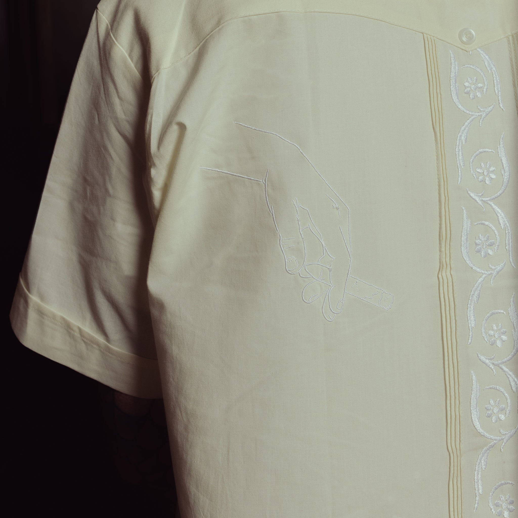 August "Cigar Lounge - Cuban Heritage" Guayabera (Off White) - Image 5