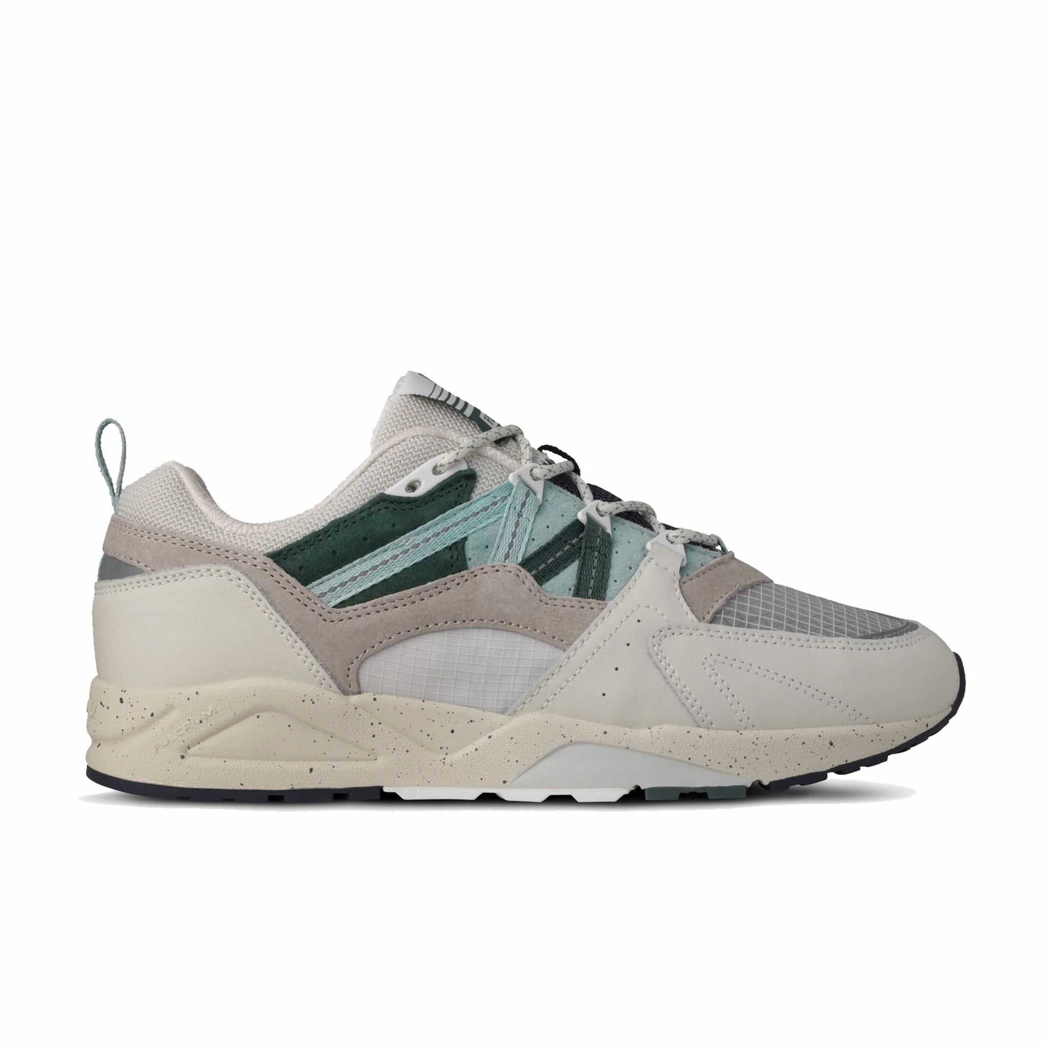 Karhu Unisex Fusion 2.0 (Lily White/Surf Spray)