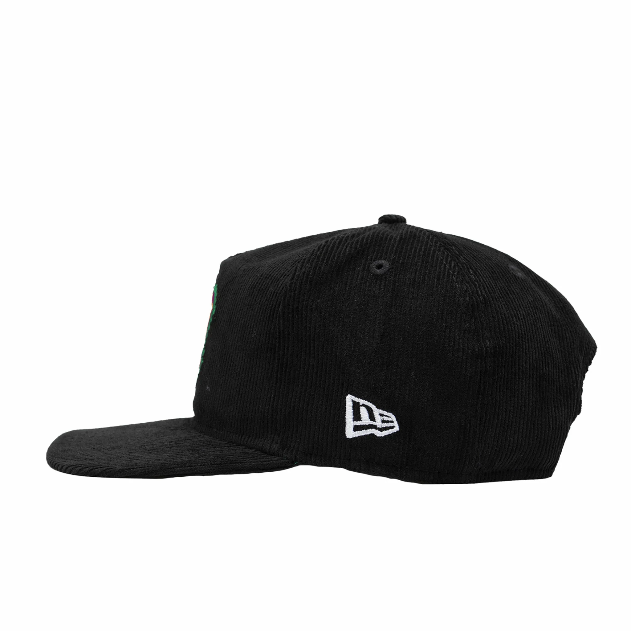 New Era x August - Atlanta Braves Corduroy 5 Panel Snapback Cap (Black/Merit Gold) - Image 4